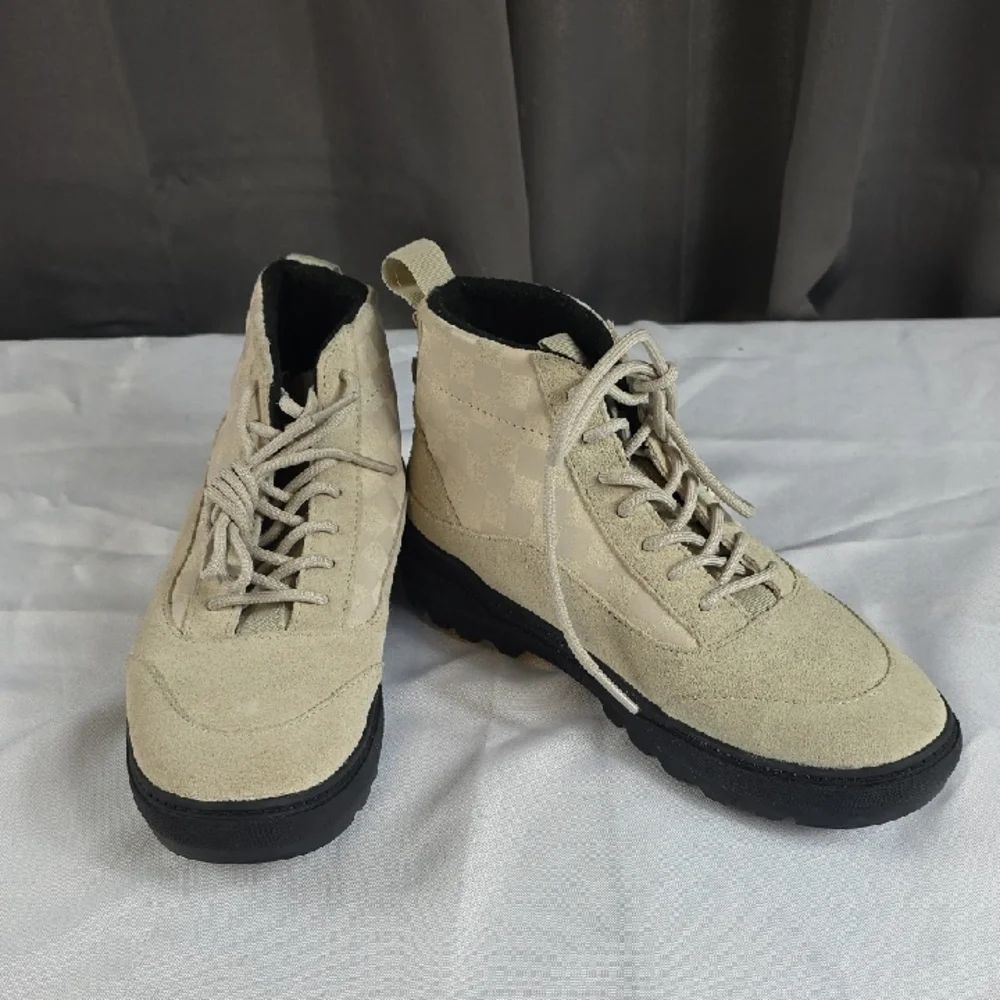 Vans Ultra Cush‎ MTE Cold Weather Sneakers HighTops Tan Suede Checkered Sz 4.5